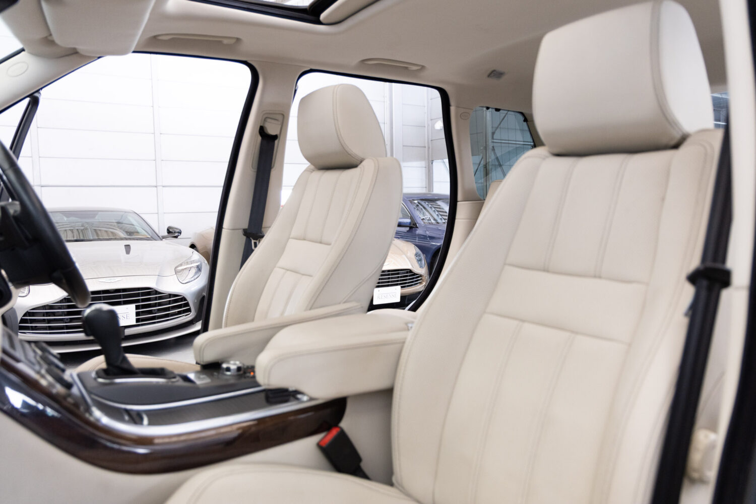 レンジローバースポーツ 5.0 V8 スーパーチャージド 4WD