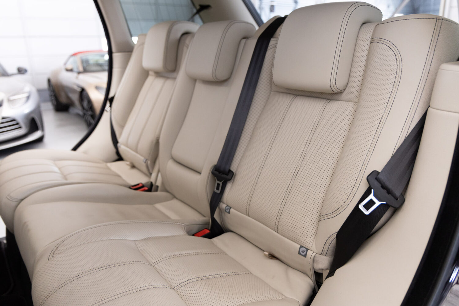 レンジローバースポーツ 5.0 V8 スーパーチャージド 4WD