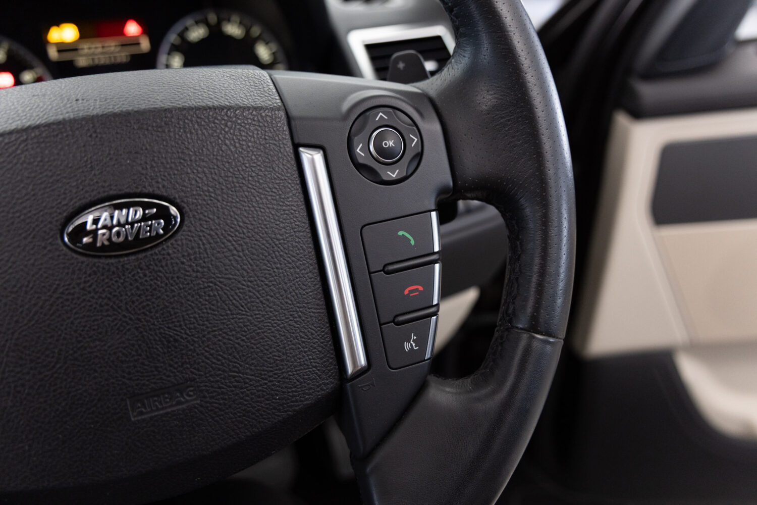 レンジローバースポーツ 5.0 V8 スーパーチャージド 4WD