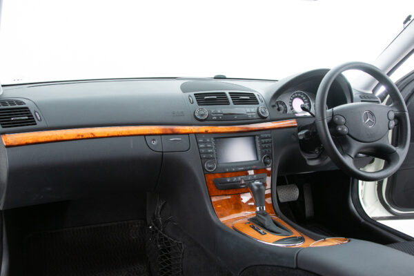 E300