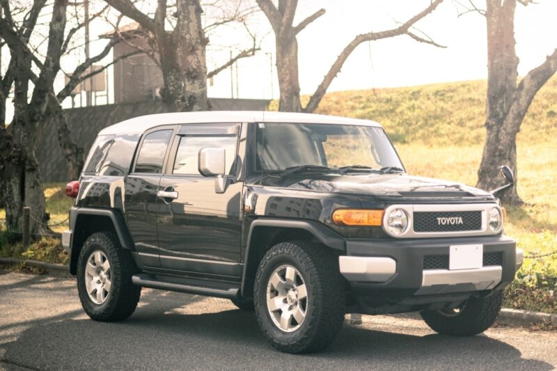 トヨタFJクルーザー（4WD/6AT）こういう時代錯誤なら、幾らでもあっていい
