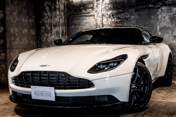 DB11 V8