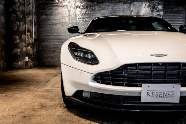 DB11 V8