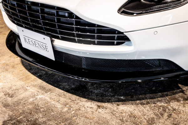 DB11 V8