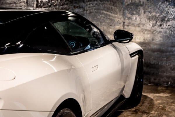 DB11 V8