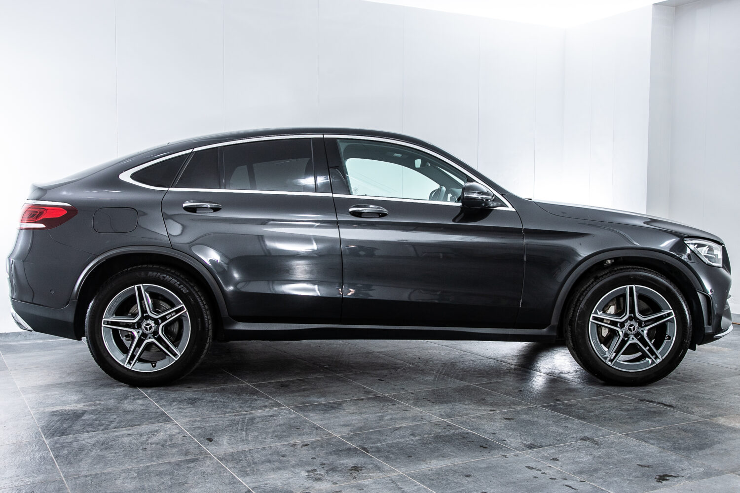 GLC 220d 4マチック クーペ スポーツラインエディション