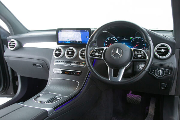 GLC 220d 4マチック クーペ スポーツラインエディション