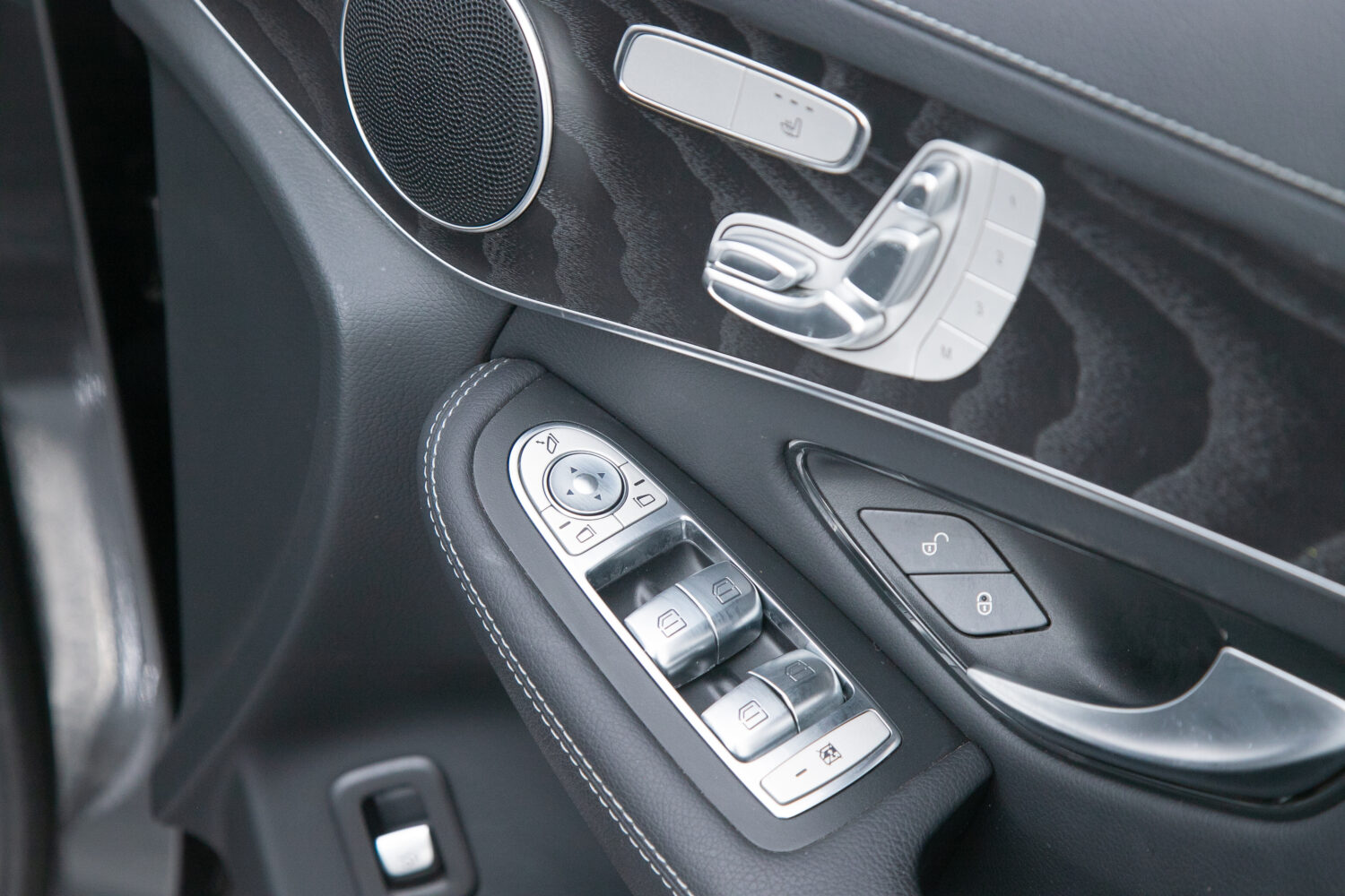 GLC 220d 4マチック クーペ スポーツラインエディション