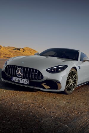 メルセデスAMG GT43 クーペ　2リッター直列4気筒「M139」をGT初採用