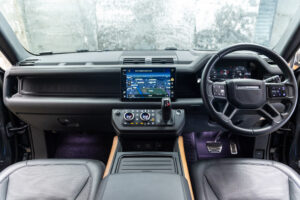ディフェンダー110X 3.0L D300 4WD