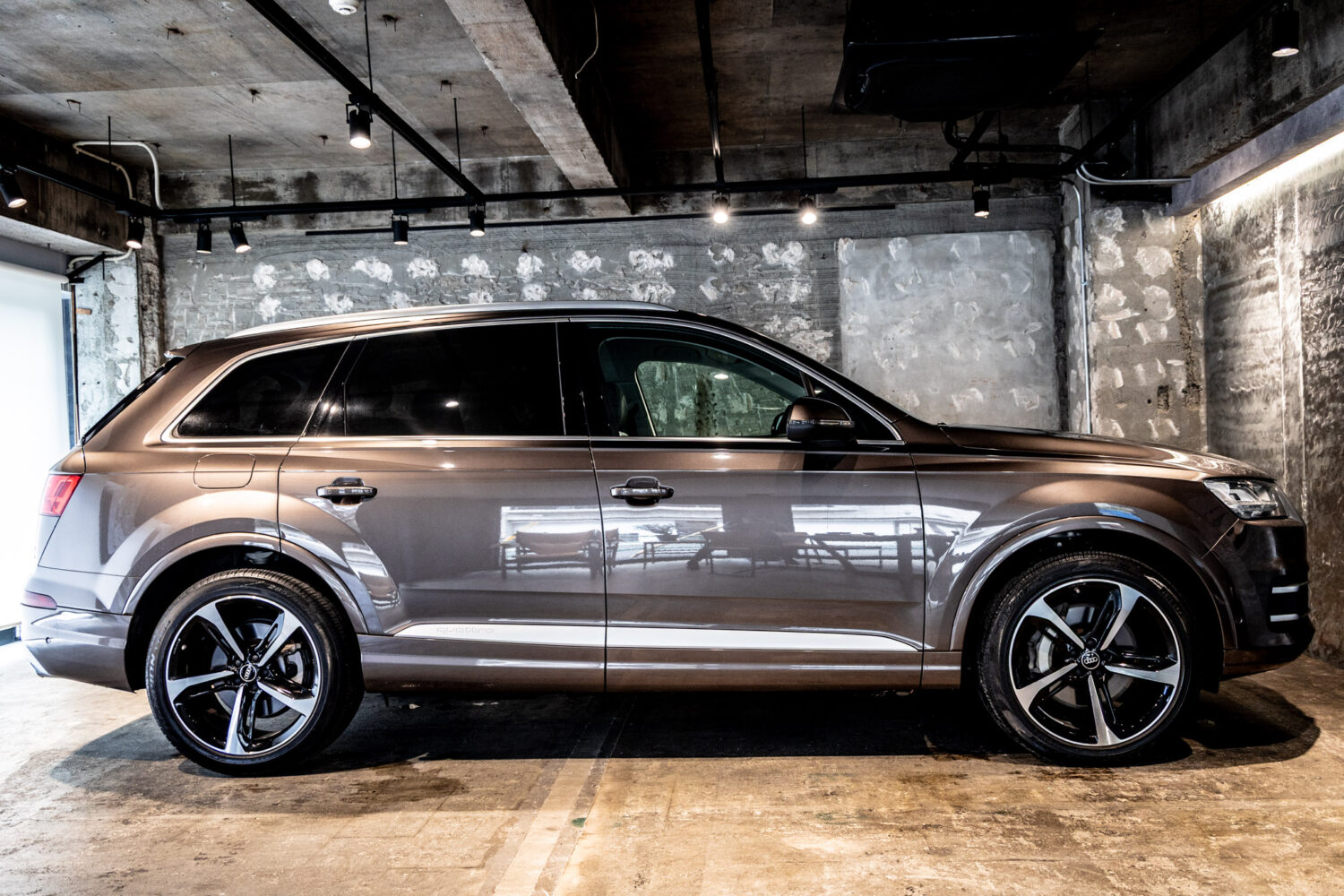 Q7 55TFSIクワトロ 4WD