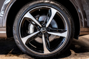 Q7 55TFSIクワトロ 4WD