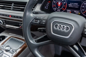 Q7 55TFSIクワトロ 4WD