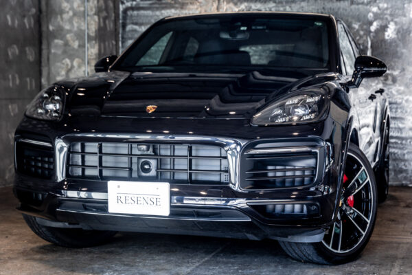 カイエンクーペ GTS Tip-S リアセンターシート 4WD