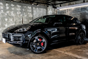 カイエンクーペ GTS Tip-S リアセンターシート 4WD