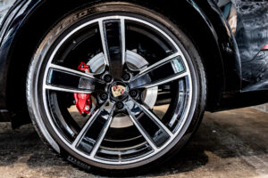カイエンクーペ GTS Tip-S リアセンターシート 4WD