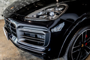 カイエンクーペ GTS Tip-S リアセンターシート 4WD