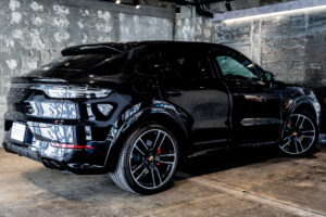 カイエンクーペ GTS Tip-S リアセンターシート 4WD
