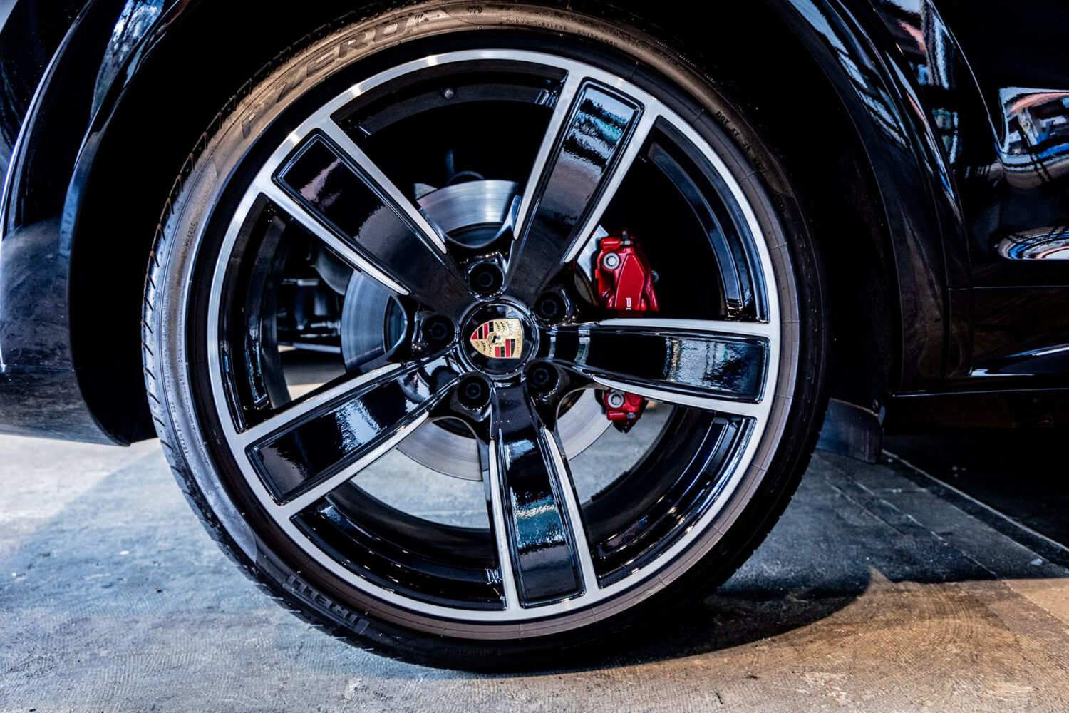 カイエンクーペ GTS Tip-S リアセンターシート 4WD