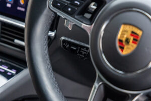カイエンクーペ GTS Tip-S リアセンターシート 4WD