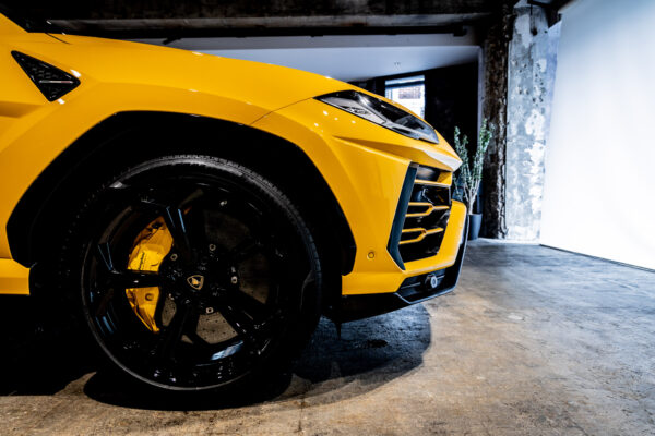 ウルス 4.0 4WD