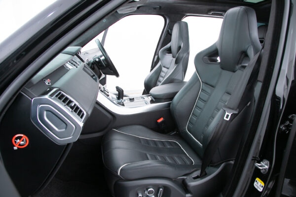 レンジローバー スポーツ SVR 4WD