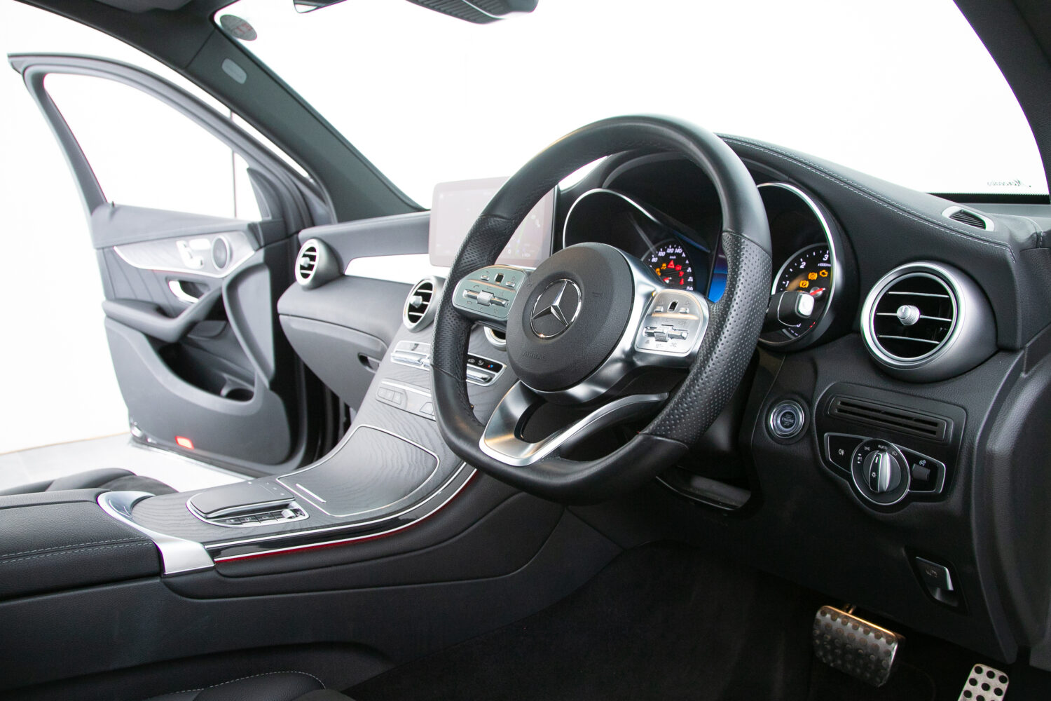 GLC220d 4マチックAMGライン