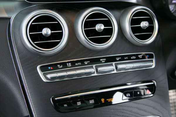 GLC220d 4マチックAMGライン