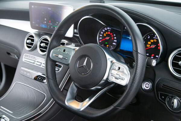 GLC220d 4マチックAMGライン
