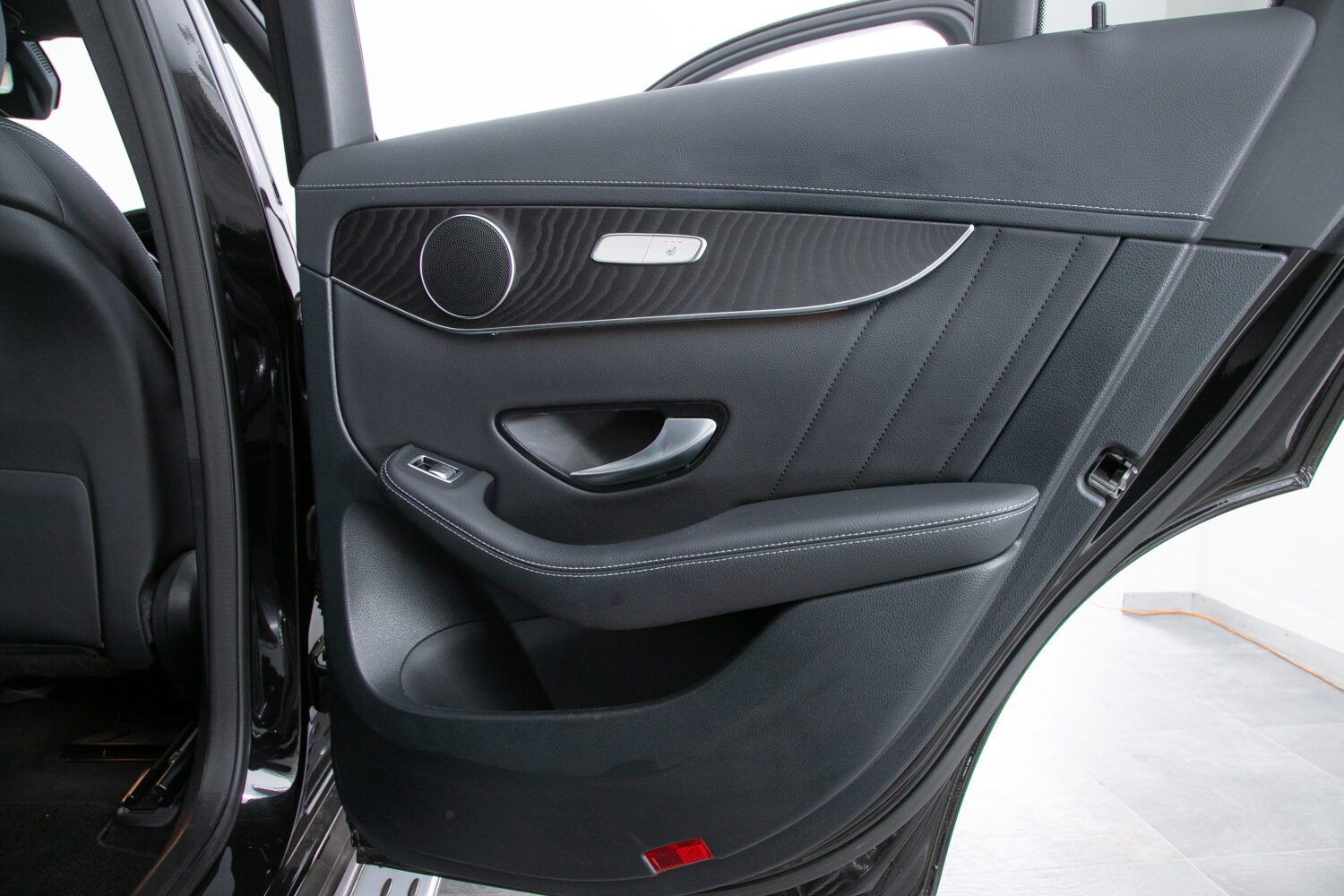GLC220d 4マチックAMGライン