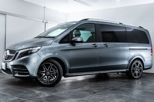 V220d EXCLUSIVEロング プラチナSUITE