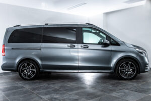 V220d EXCLUSIVEロング プラチナSUITE