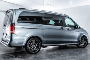 V220d EXCLUSIVEロング プラチナSUITE
