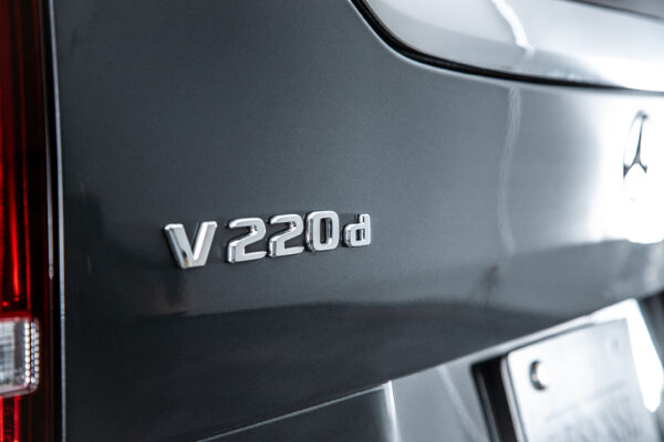 V220d EXCLUSIVEロング プラチナSUITE