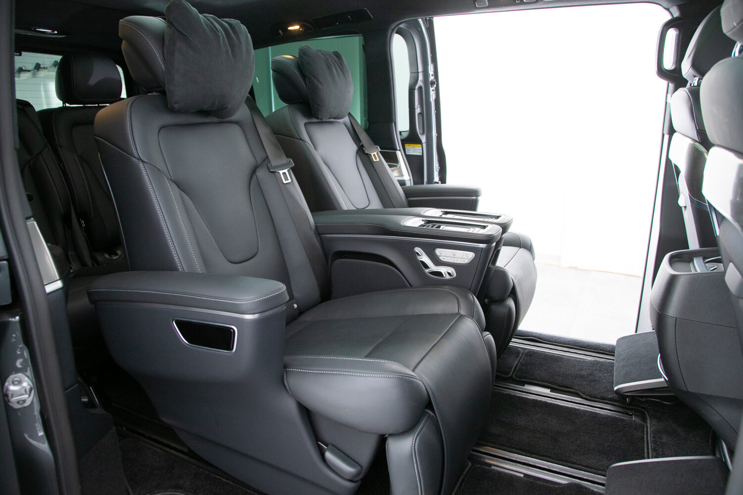 V220d EXCLUSIVEロング プラチナSUITE