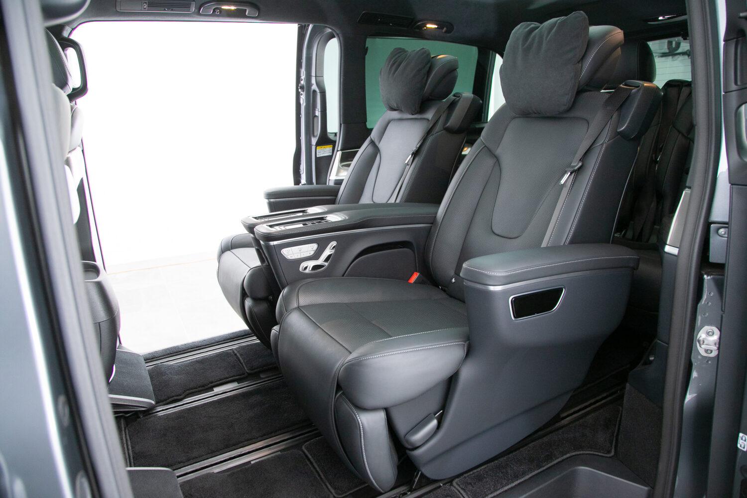 V220d EXCLUSIVEロング プラチナSUITE