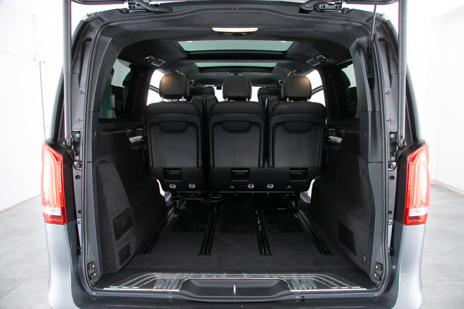 V220d EXCLUSIVEロング プラチナSUITE
