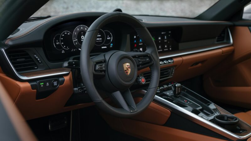 先代カレラGTSに匹敵のパフォーマンス　新型ポルシェ911カレラS　予約受注開始