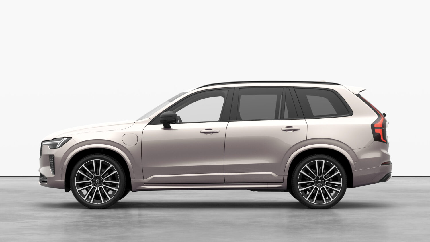 最新EVと共通する要素を反映　ボルボXC90　自信に満ちた外観をさらに強調