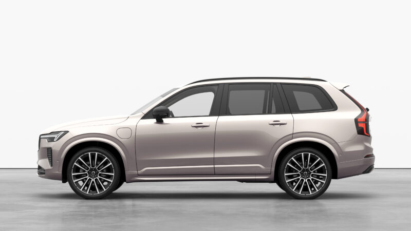 最新EVと共通する要素を反映　ボルボXC90　自信に満ちた外観をさらに強調