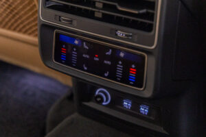 Q8 55TFSIクワトロ デビューパッケージ ラグジュアリー 4WD