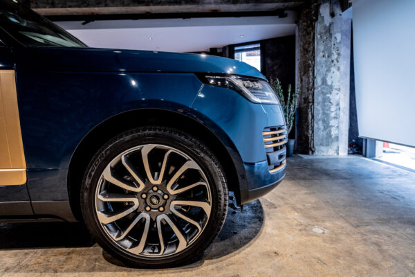 レンジローバー SVゴールデンエディション 4WD