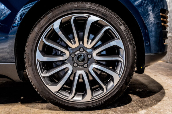 レンジローバー SVゴールデンエディション 4WD