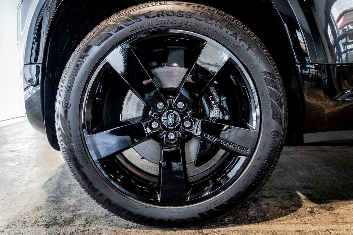 ディフェンダー 110 V8 5.0L P525 4WD
