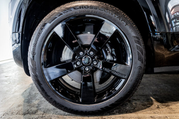 ディフェンダー 110 V8 5.0L P525 4WD