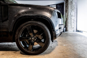 ディフェンダー 110 V8 5.0L P525 4WD