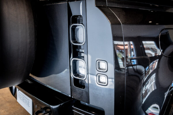ディフェンダー 110 V8 5.0L P525 4WD