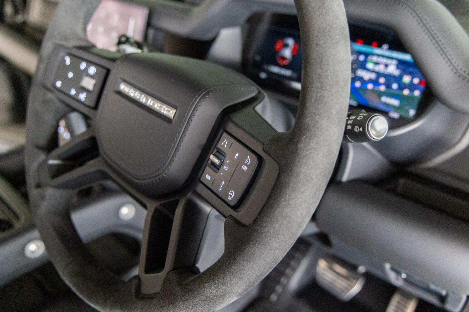 ディフェンダー 110 V8 5.0L P525 4WD