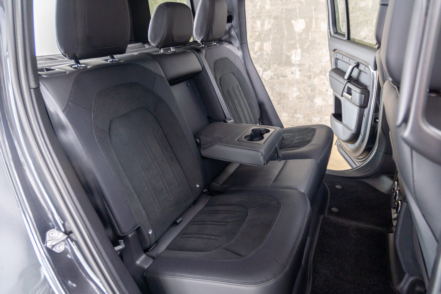 ディフェンダー 110 V8 5.0L P525 4WD