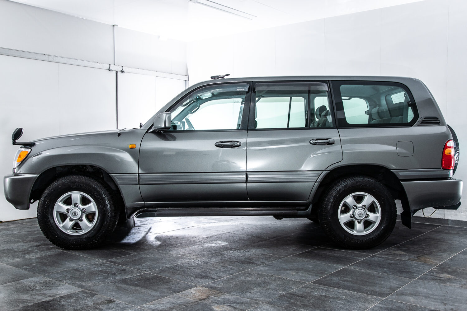 ランドクルーザー100 VX 4WD
